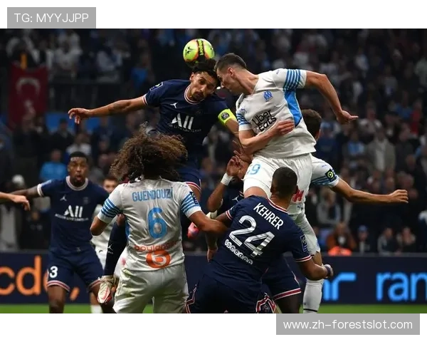 马赛vs巴黎圣日耳曼，球迷冲突导致比赛中断半小时